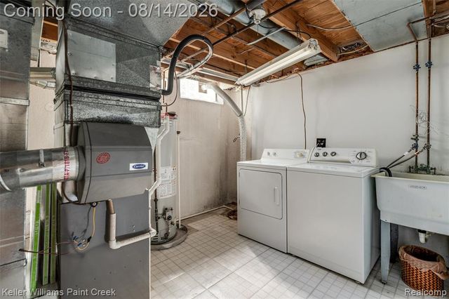 346 Folkstone Court, Troy, MI 48085