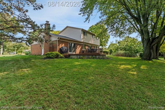 346 Folkstone Court, Troy, MI 48085