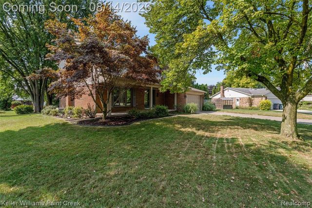 346 Folkstone Court, Troy, MI 48085