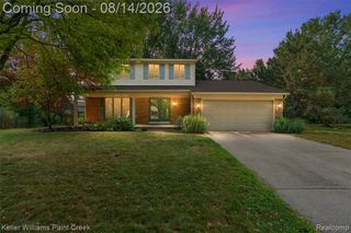 346 Folkstone Court, Troy, MI 48085