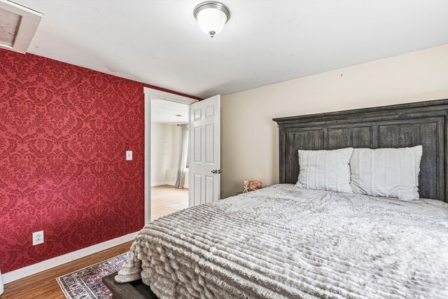 126 Ocean View Ave, Swansea, MA 02777