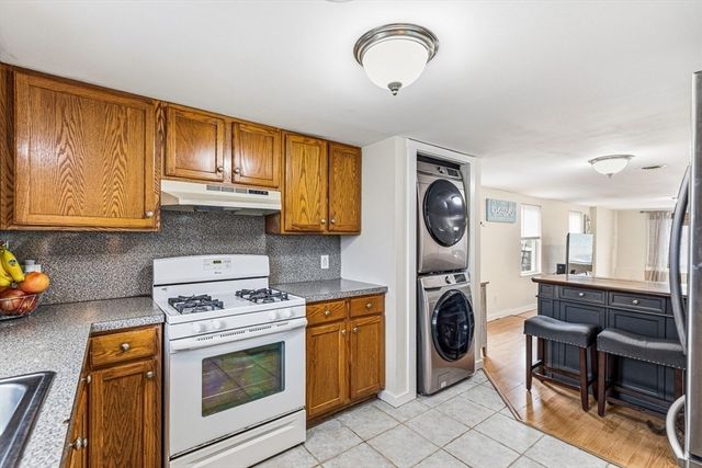 126 Ocean View Ave, Swansea, MA 02777