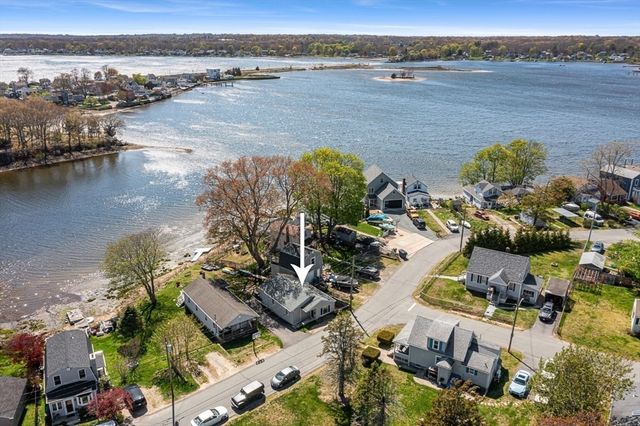 126 Ocean View Ave, Swansea, MA 02777