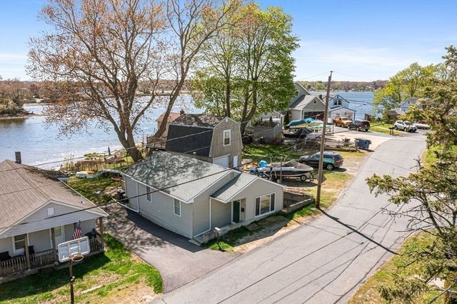 126 Ocean View Ave, Swansea, MA 02777