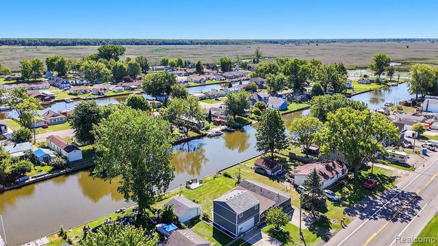 7434 Dyke Road, Clay, MI 48001