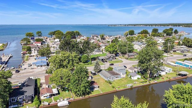 7434 Dyke Road, Clay, MI 48001