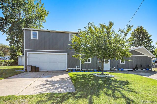 7434 Dyke Road, Clay, MI 48001