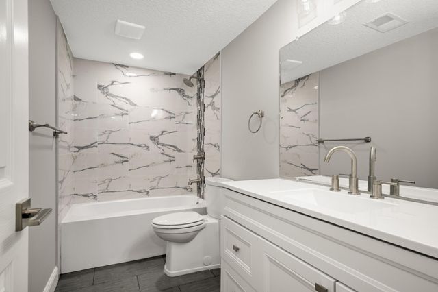 11004 Oak Knoll Terrace N, Hopkins, MN 55305