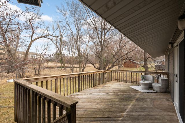 11004 Oak Knoll Terrace N, Hopkins, MN 55305