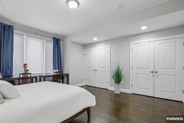 10 Glen Street, Cliffside Park, NJ 07010