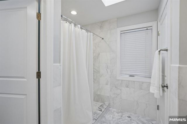 10 Glen Street, Cliffside Park, NJ 07010