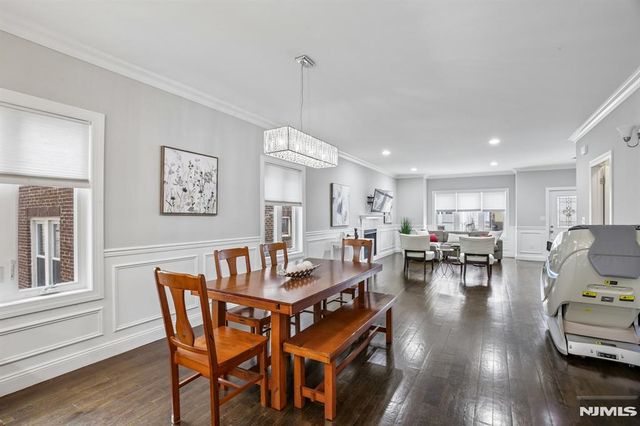 10 Glen Street, Cliffside Park, NJ 07010