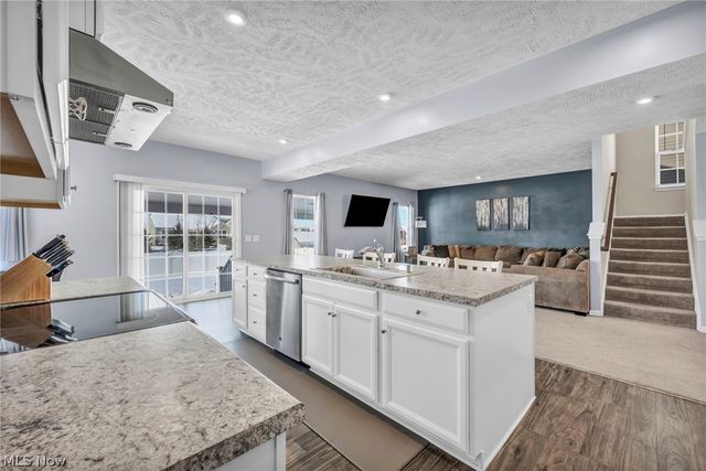 9216 Nash Lane, North Ridgeville, OH 44039