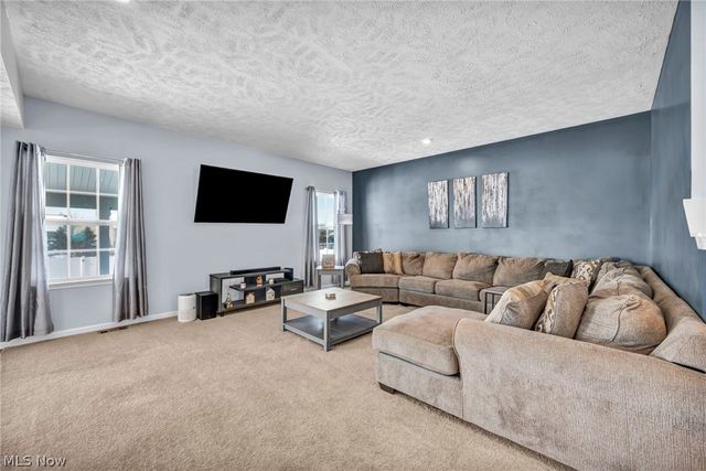 9216 Nash Lane, North Ridgeville, OH 44039