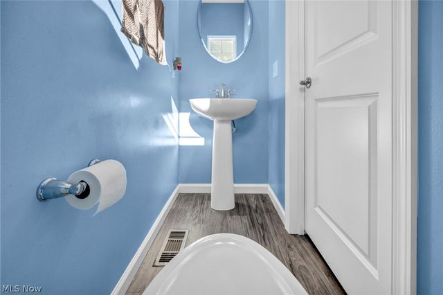 9216 Nash Lane, North Ridgeville, OH 44039