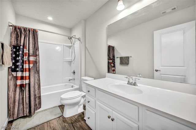 9216 Nash Lane, North Ridgeville, OH 44039