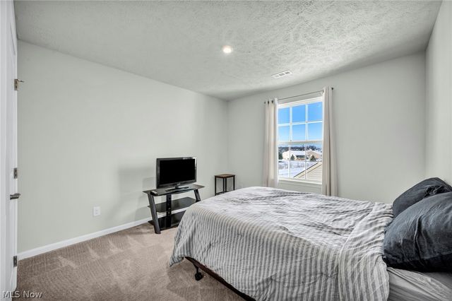 9216 Nash Lane, North Ridgeville, OH 44039