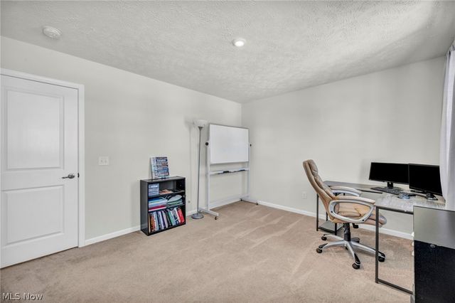 9216 Nash Lane, North Ridgeville, OH 44039