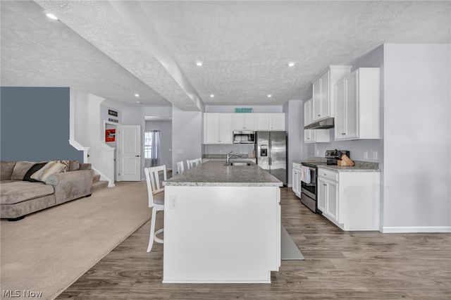 9216 Nash Lane, North Ridgeville, OH 44039