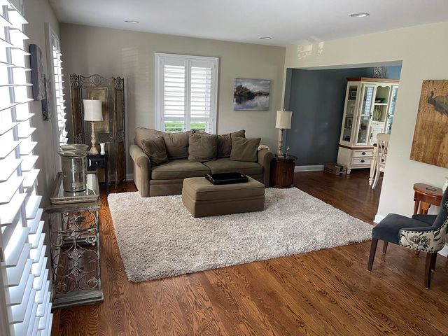 1505 Preston Road, Naperville, IL 60563