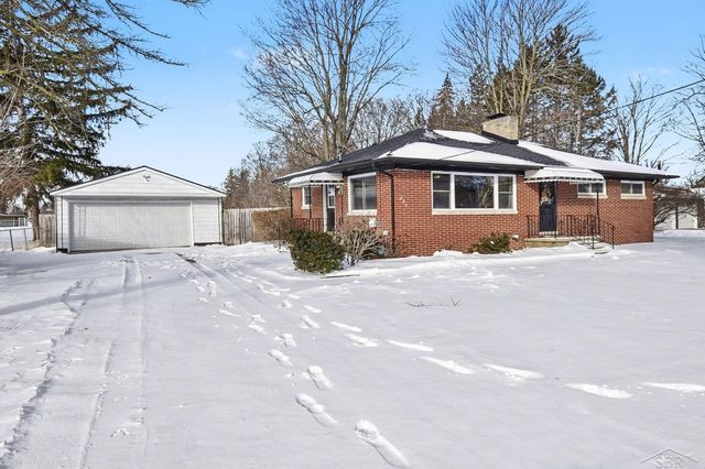 226 S Seventh Street, Tittabawassee Twp, MI 48623