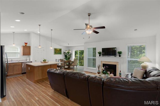 145 Brookview Way Drive, O'fallon, MO 63366