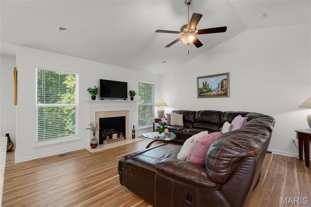 145 Brookview Way Drive, O'fallon, MO 63366