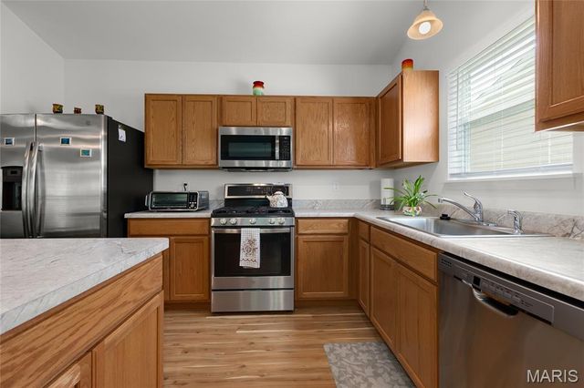 145 Brookview Way Drive, O'fallon, MO 63366