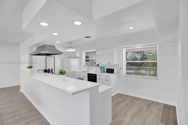 2827 Arthur Street, Hollywood, FL 33020