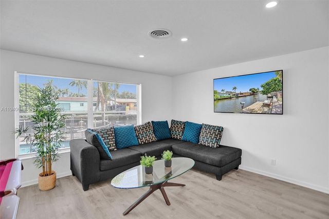 2827 Arthur Street, Hollywood, FL 33020