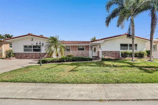 2827 Arthur Street, Hollywood, FL 33020