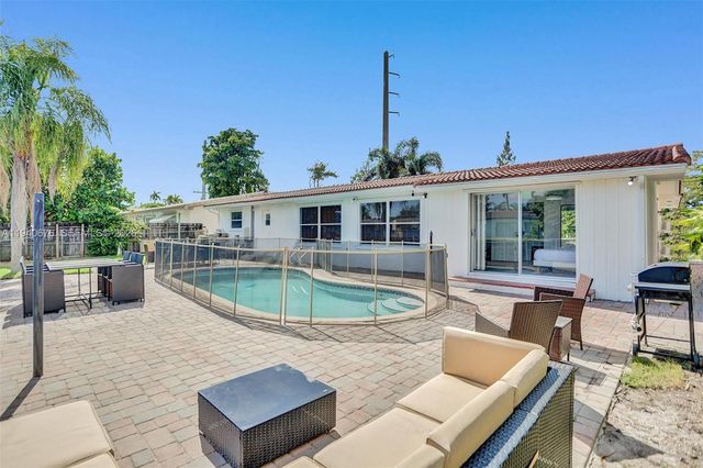 2827 Arthur Street, Hollywood, FL 33020