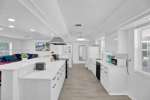 2827 Arthur Street, Hollywood, FL 33020
