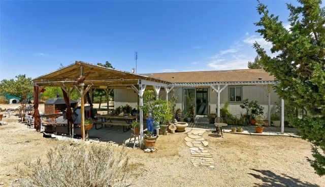 1895 Barkley Ranch Road, Pinon Hills, CA 92372