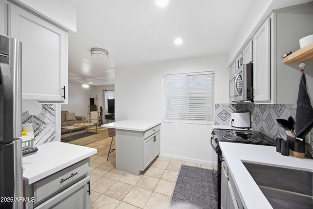 3402 N 32nd Street 163, Phoenix, AZ 85018