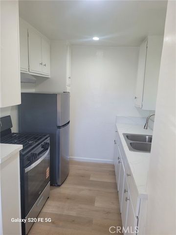 2500 Clyde Avenue, Los Angeles, CA 90016