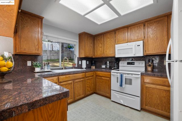 12080 Breckenridge, Groveland, CA 95321