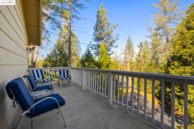 12080 Breckenridge, Groveland, CA 95321