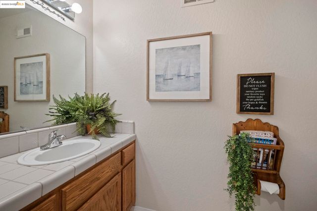 12080 Breckenridge, Groveland, CA 95321