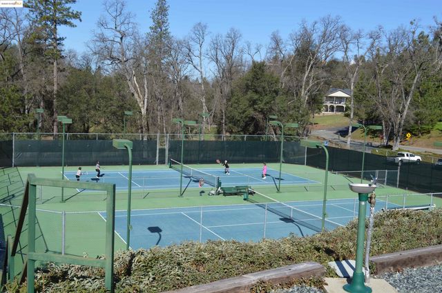 12080 Breckenridge, Groveland, CA 95321