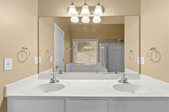 4575 Secret Cove Court, Sugar Hill, GA 30518