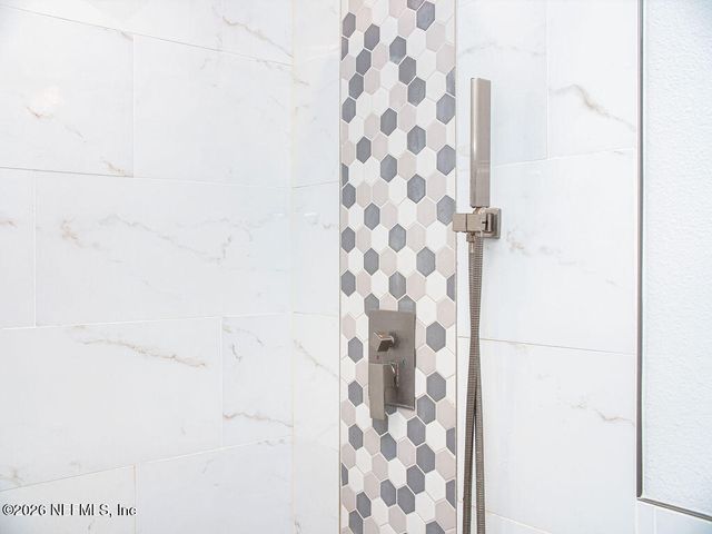 6840 LONDON BRIDGE Lane, Jacksonville, FL 32210