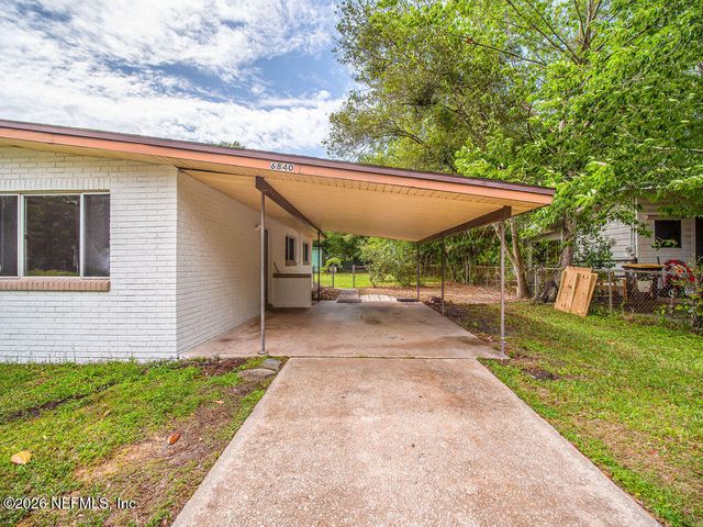 6840 LONDON BRIDGE Lane, Jacksonville, FL 32210