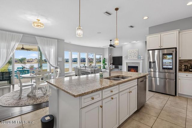 863 E DORCHESTER Drive, St. Johns, FL 32259