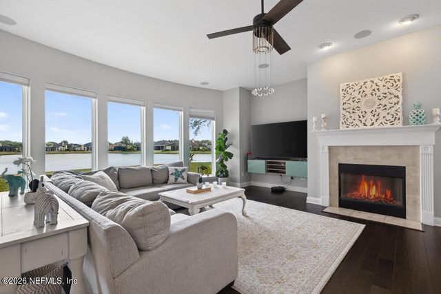 863 E DORCHESTER Drive, St. Johns, FL 32259