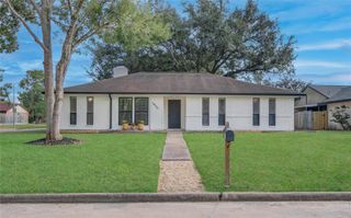 16703 Hibiscus Lane, Friendswood, TX 77546