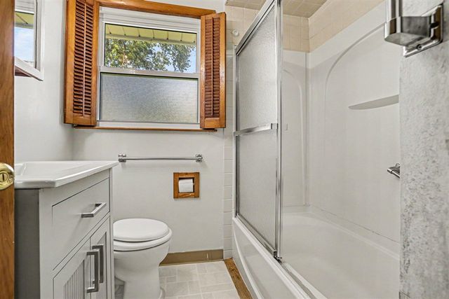 709 W Highland Boulevard, Battle Creek, MI 49015