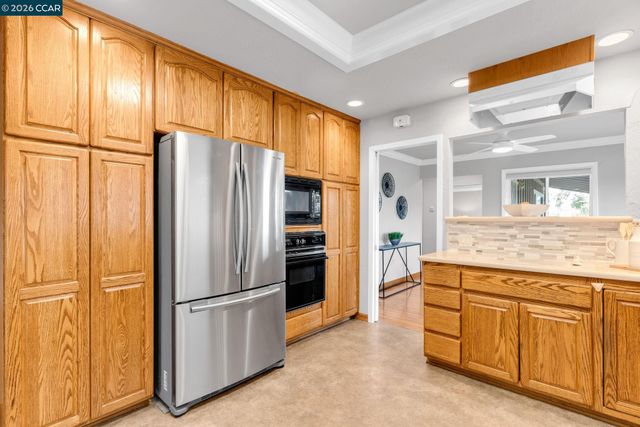 2081 Essenay Ave, Walnut Creek, CA 94597