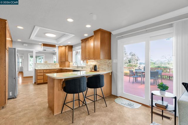 2081 Essenay Ave, Walnut Creek, CA 94597