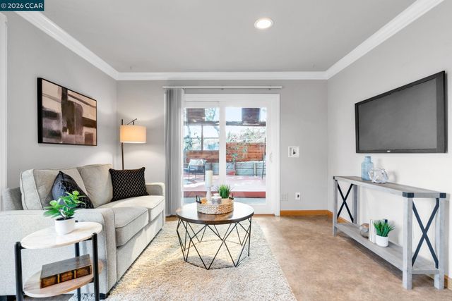 2081 Essenay Ave, Walnut Creek, CA 94597